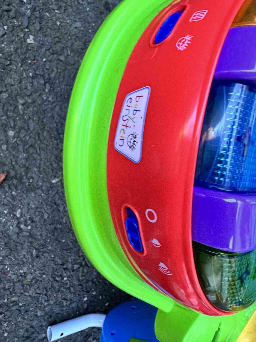 Einstein baby entertainment center and