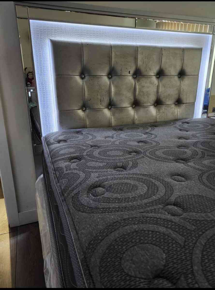 5 piece queen size bedroom set