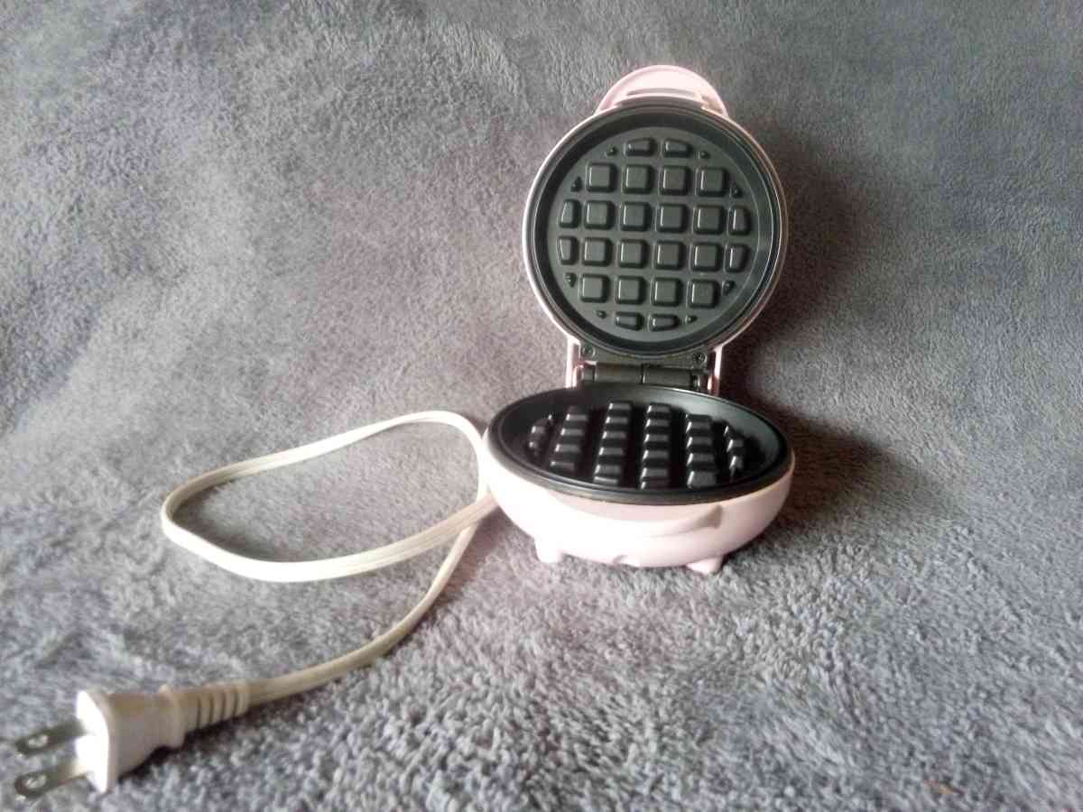 Mini Waffle Maker
