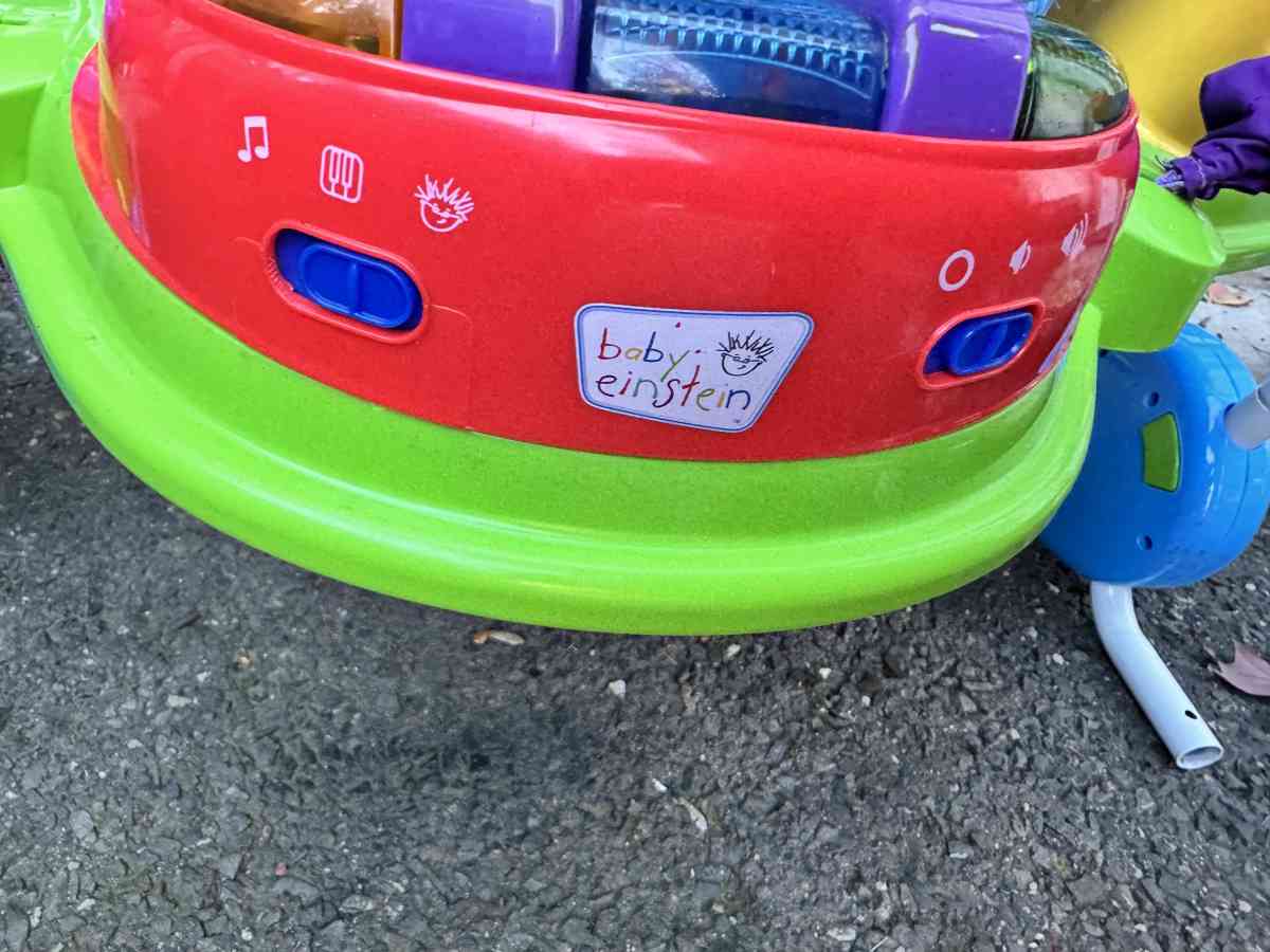 Einstein baby entertainment center and