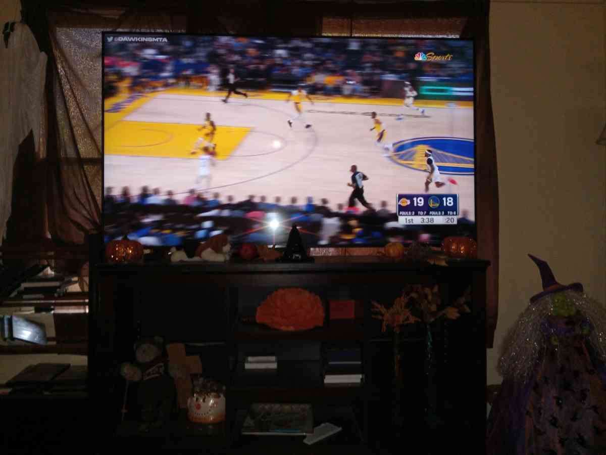 65 samsung smart tv with Bluetooth and cloud gaming