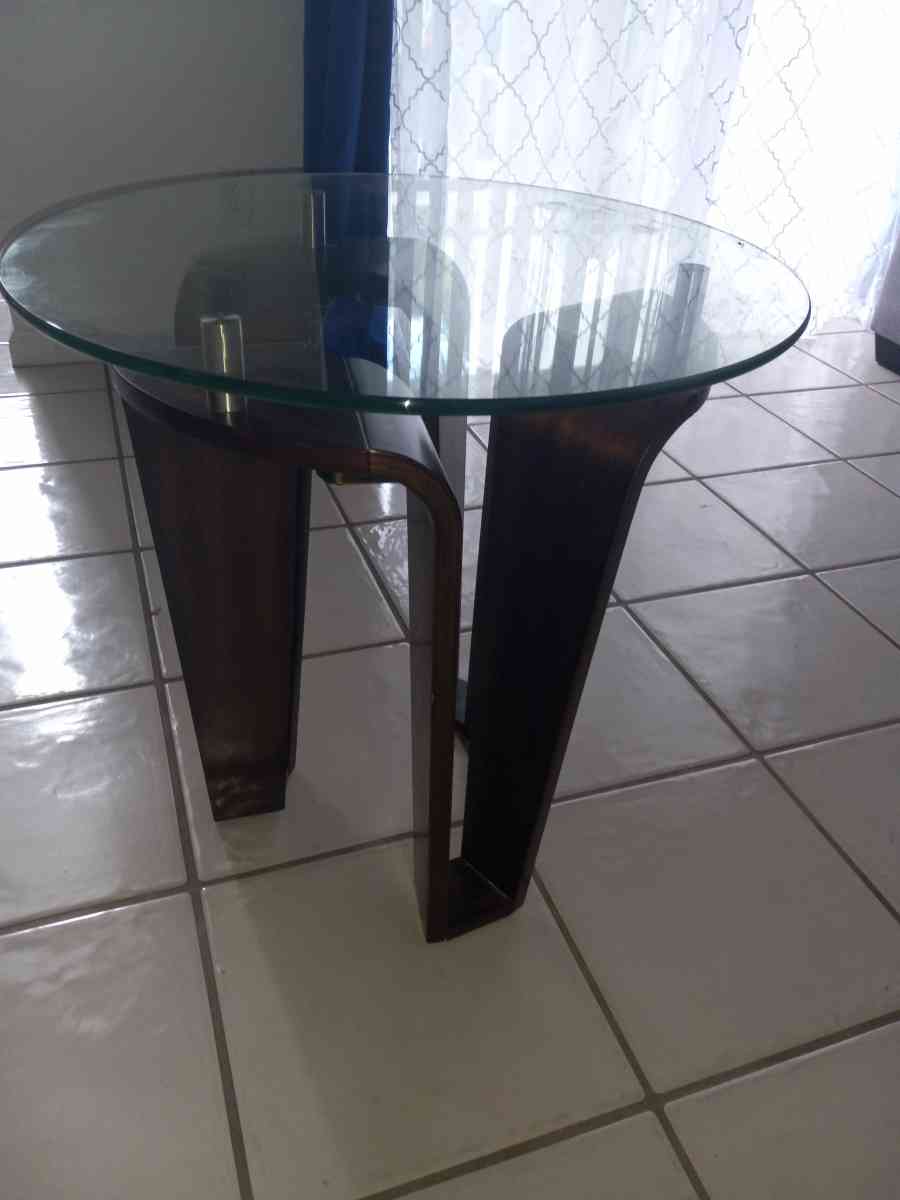 2 Modern Glass Coffee Tables