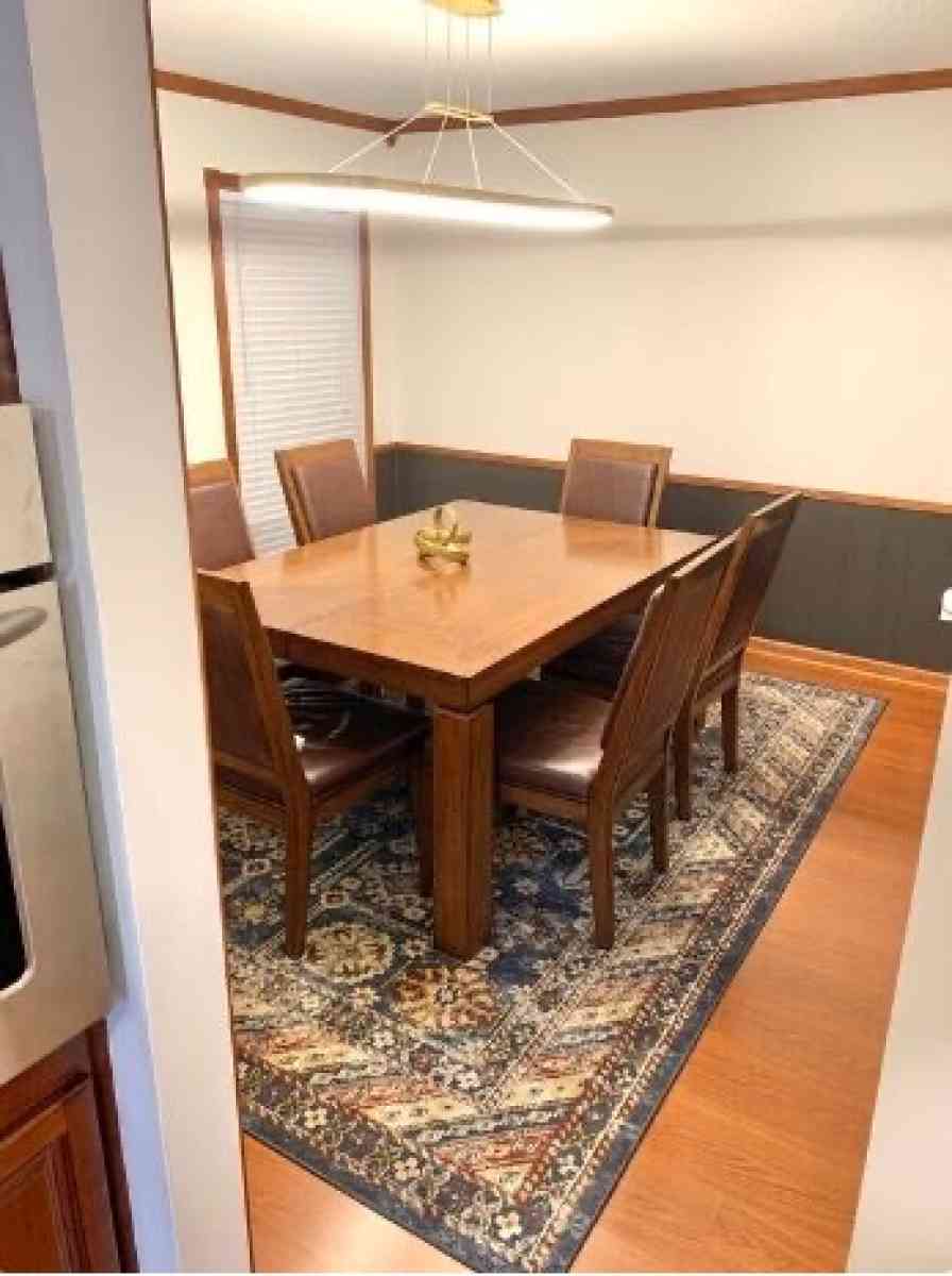 Beautifully furnished 3bed 2bath with an office