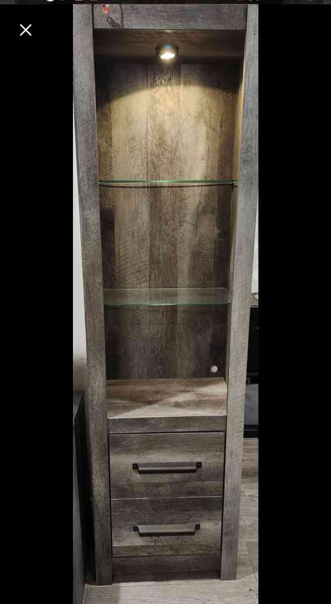 2 dray smokewood glass lighted stands