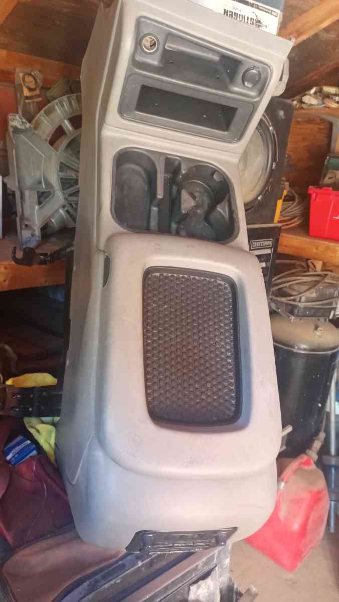 consola sentral Silverado Cadillac suburban GMC YUKON 1999