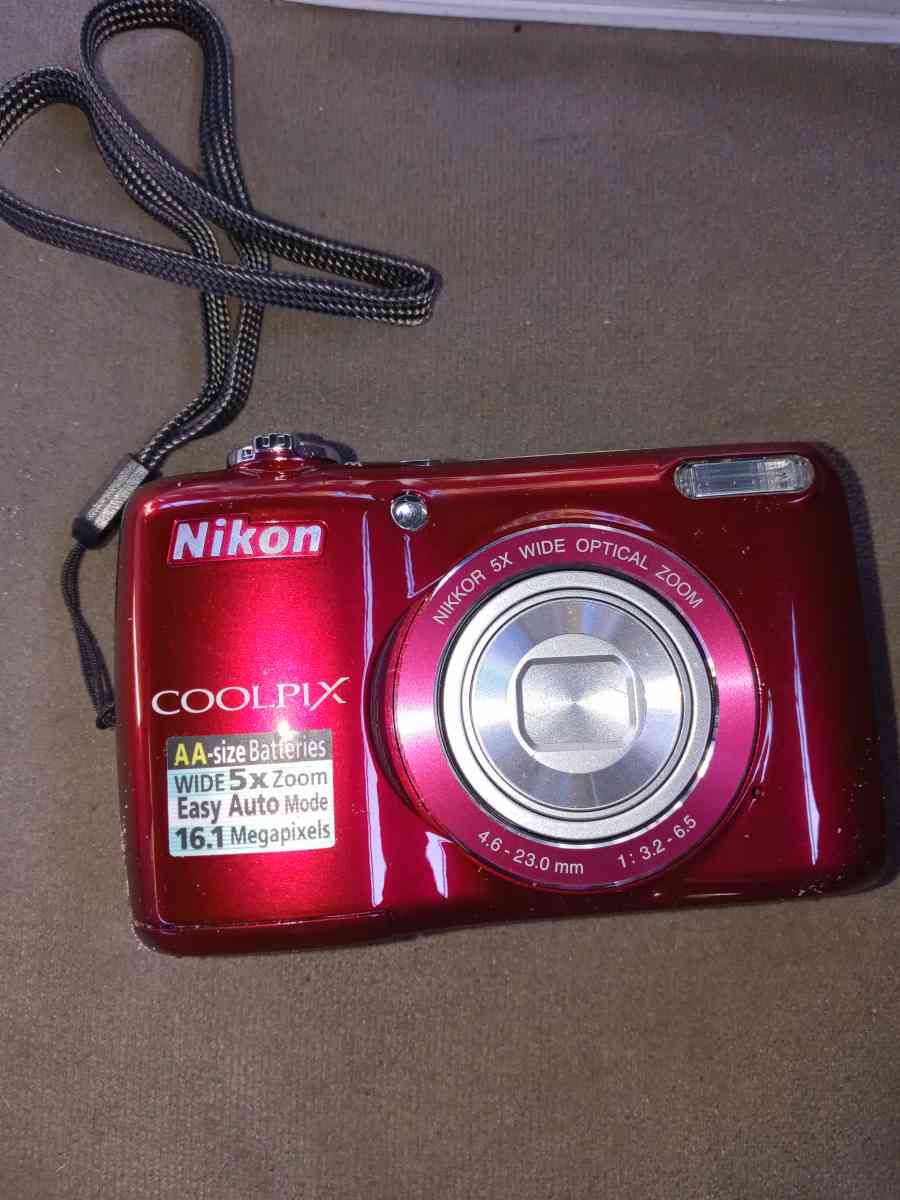 Nikon camera Coolpix l26 never used