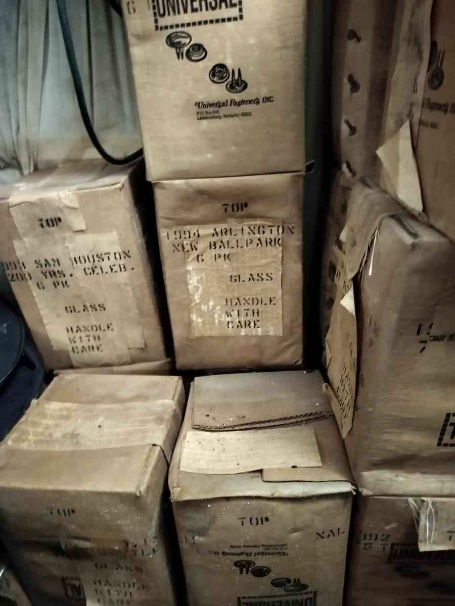 CocaCola 25  cases mint