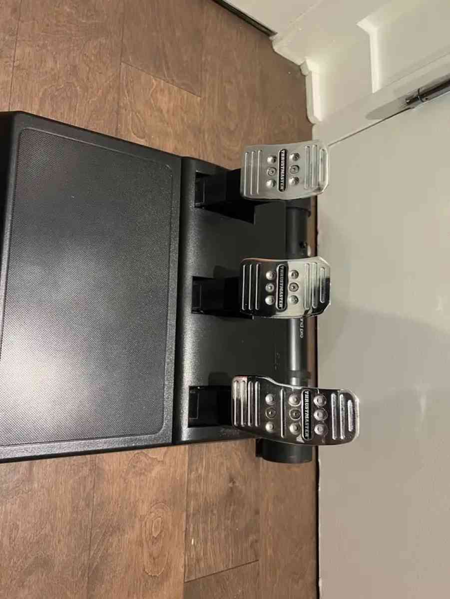 Thrustmaster T150 pro  wheel stand