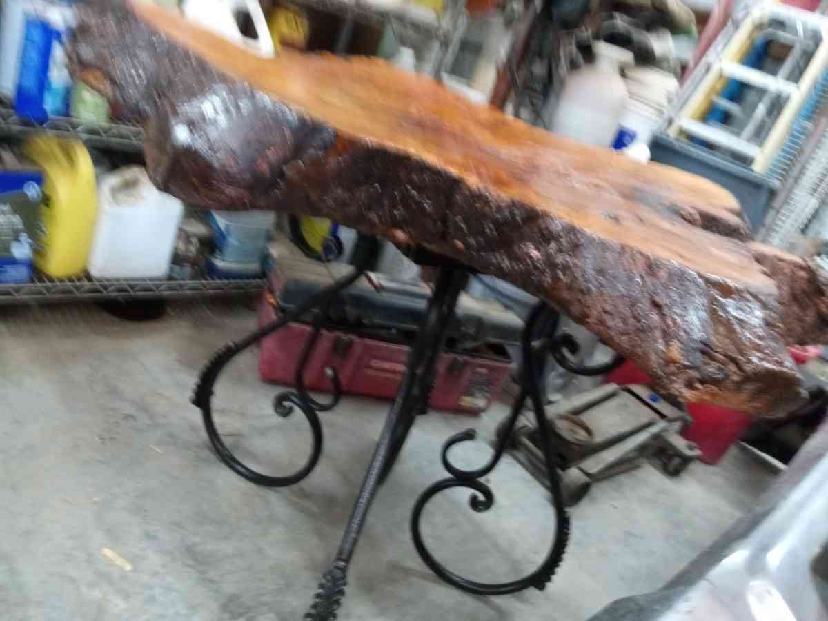 3 peices coffee table set