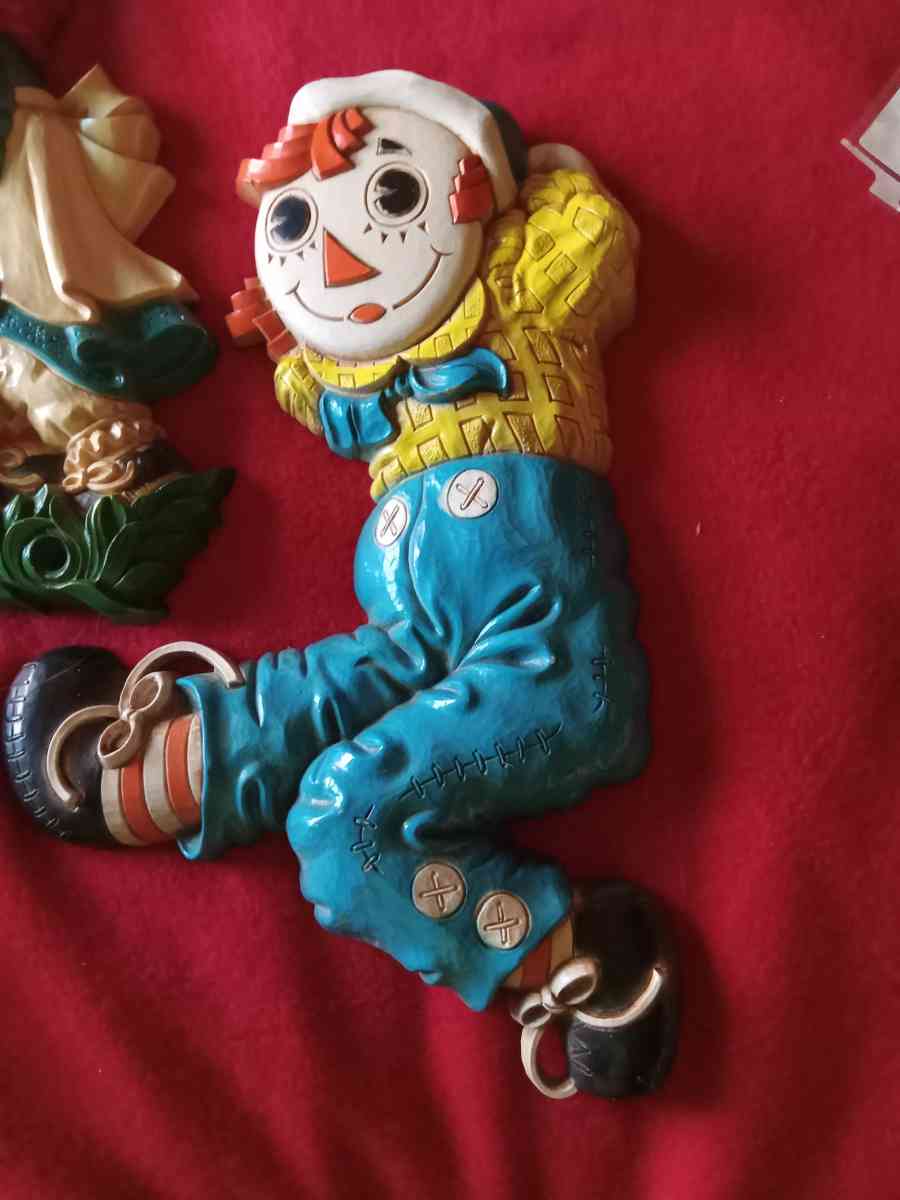 four 1977 raggedy Ann and raggedy Andy Bobby and merrill