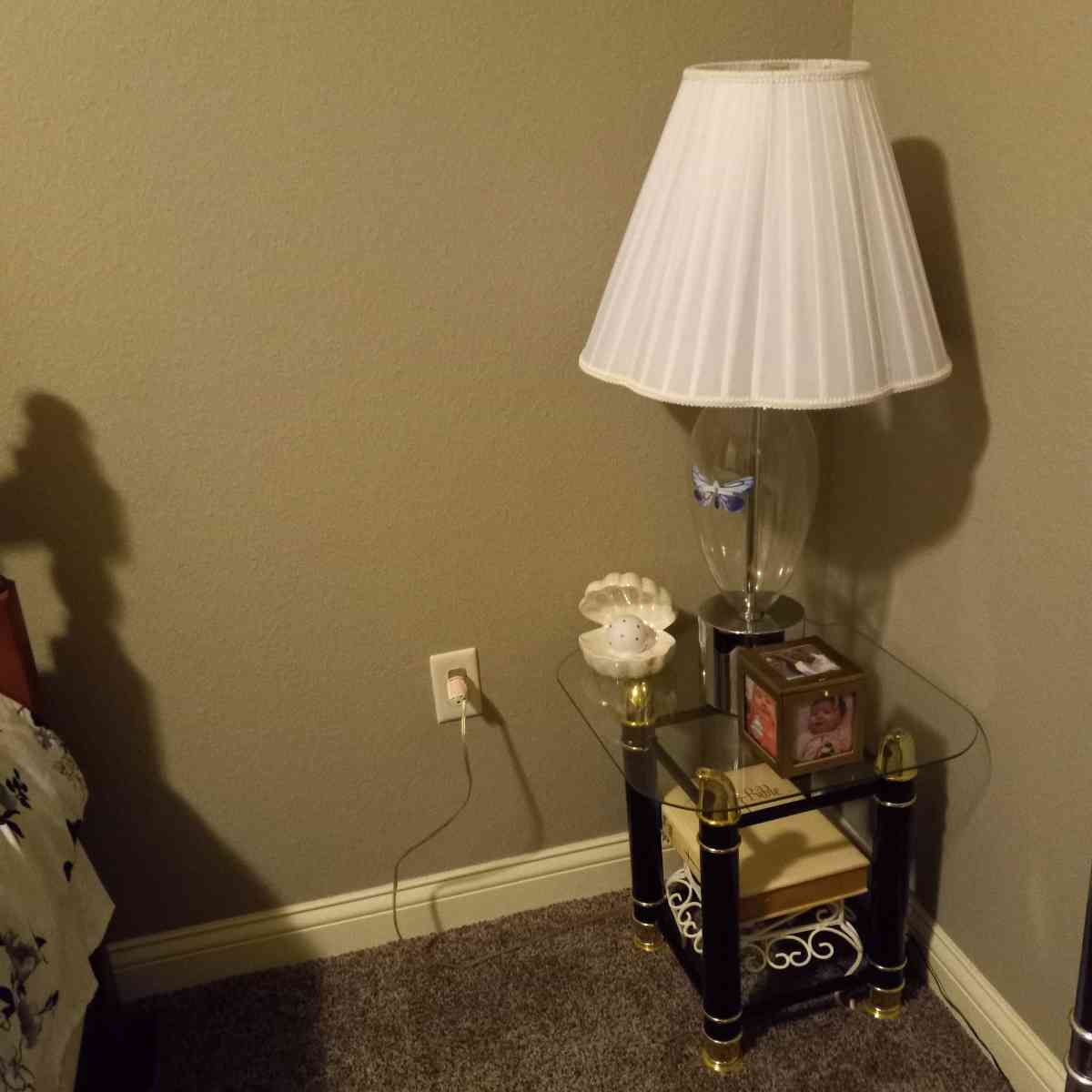 3 end tables  2 very nice lamps