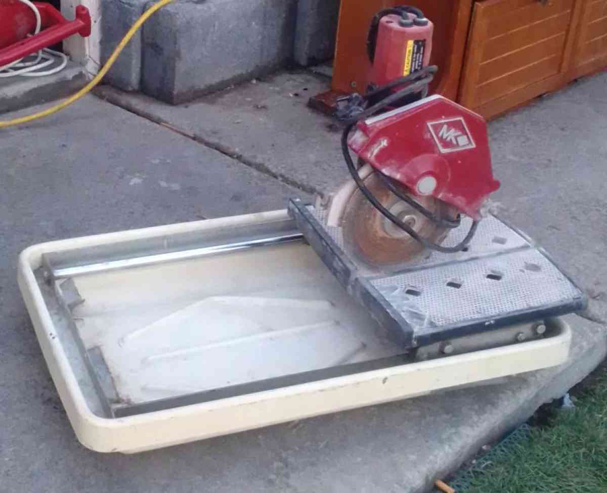 MK tile saw