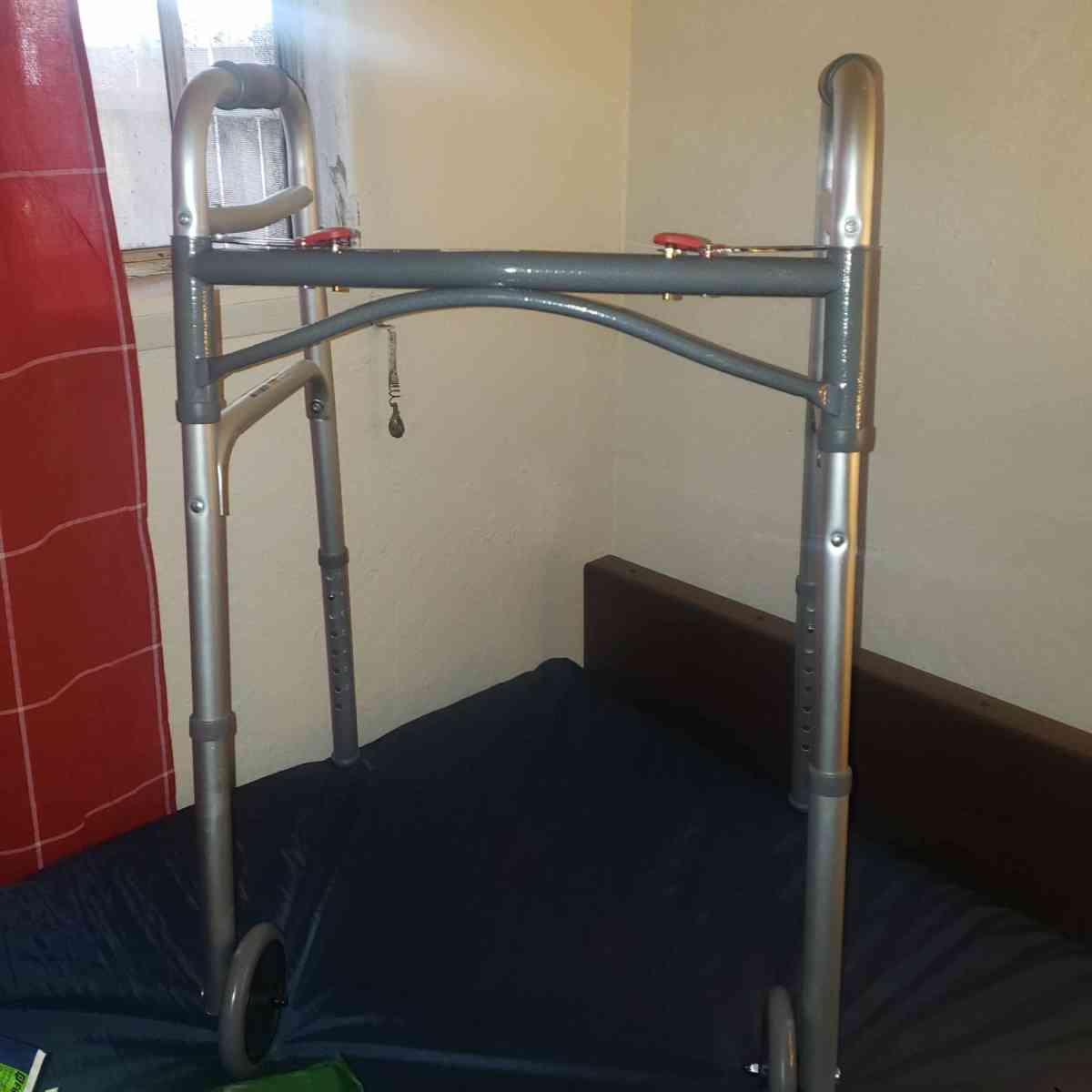 HOSPITAL BED MATTRESS TABLE