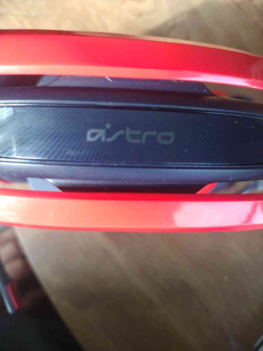 Astro E40 tournament series headset for gamingstudio use