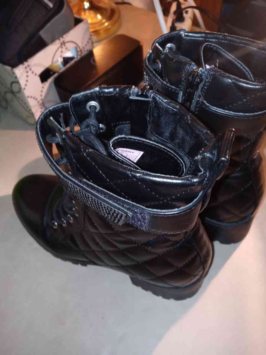 Juicy Couture Womens Opal Black Quilted Combat Boots 8half