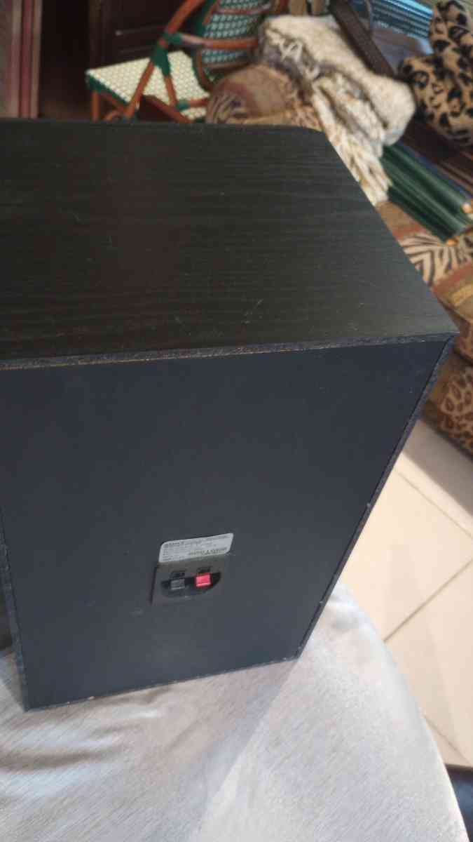 Vintage 1996 Sony SSU4030 speaker set Both of these speakers