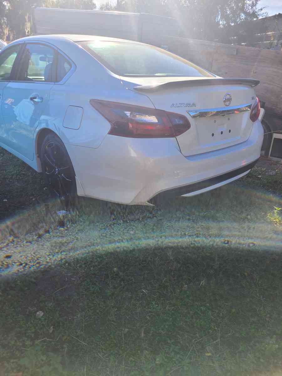 2017 nissan altima sr