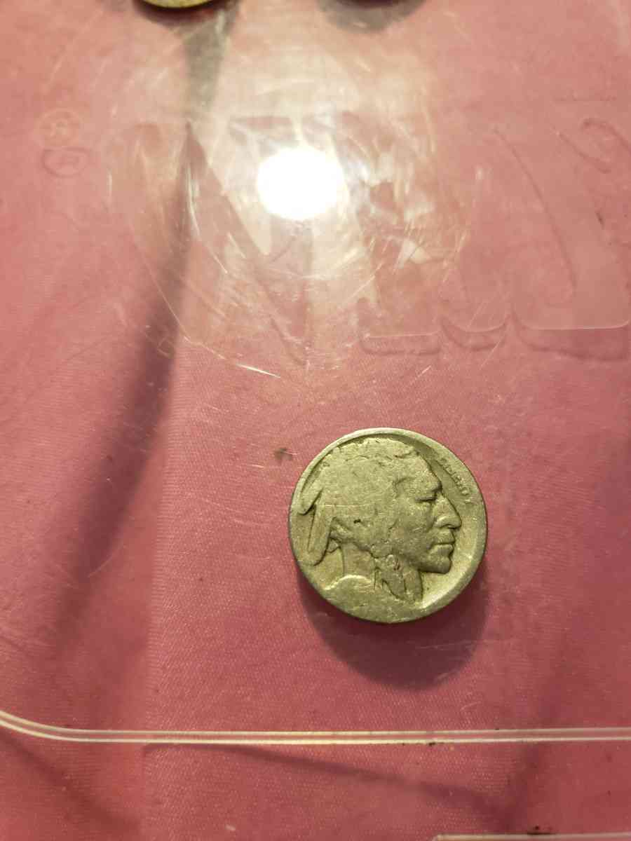 dont know the year the year has faded off this Buff nickel