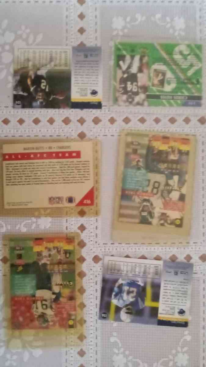 NFL FOOTBALL CARDS