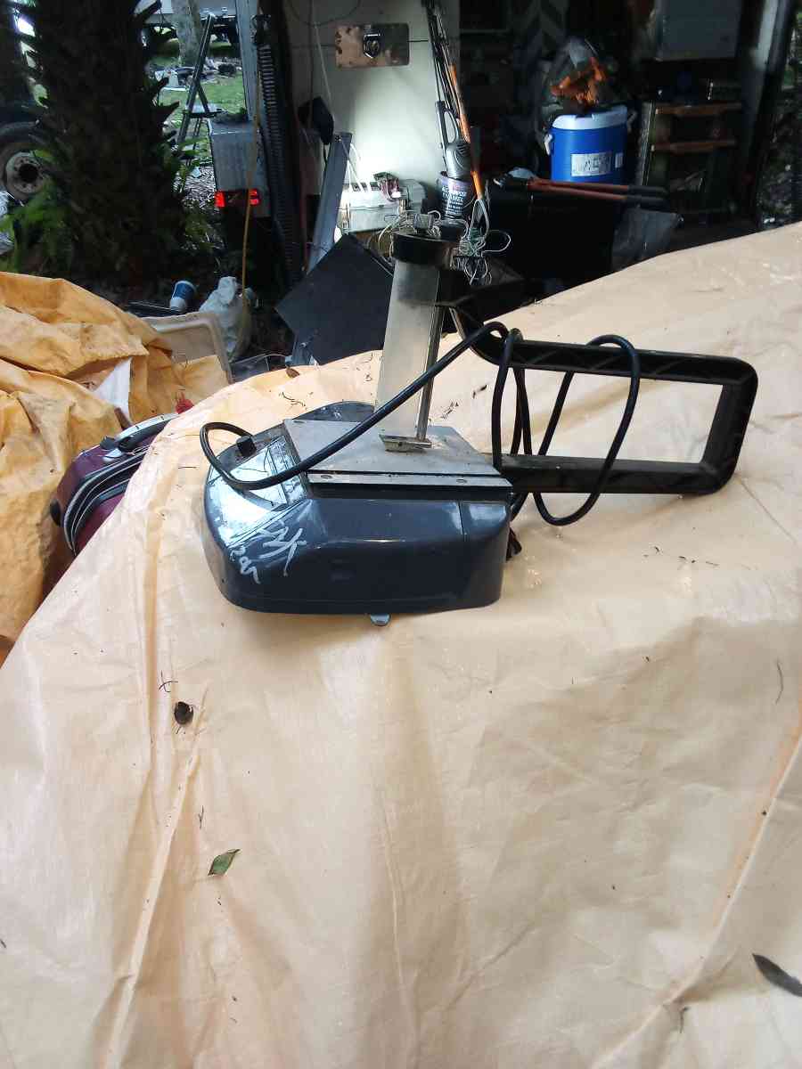 Central Machinery 12 inch scroll saw