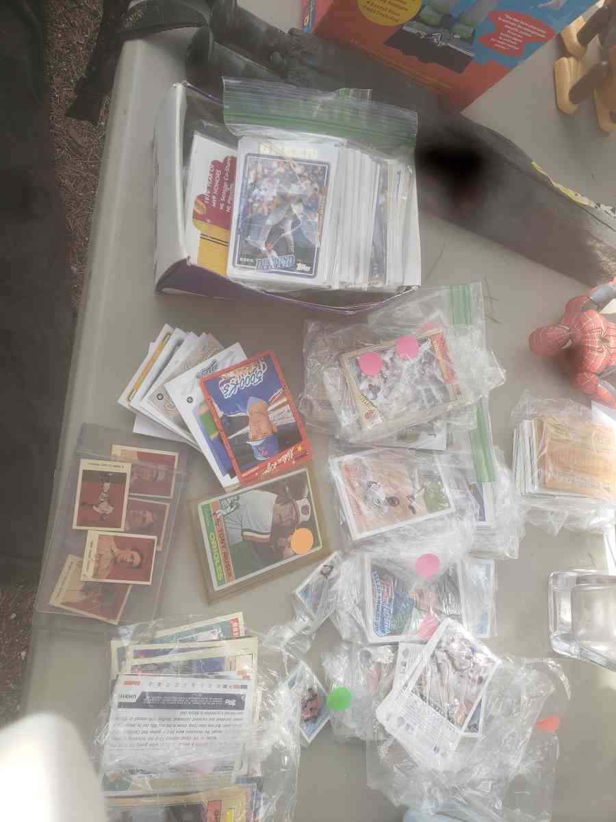 antiques collectables model cars knives dolls clothes shoes