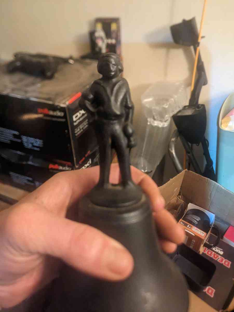 Early 1900s Cast iron Dinner Bell