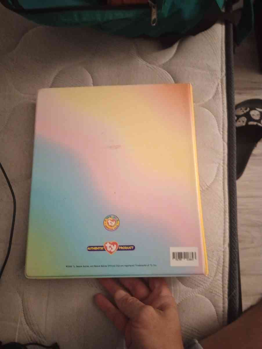 BEANIE BABIES COLLECTION CARDS IN BINDER