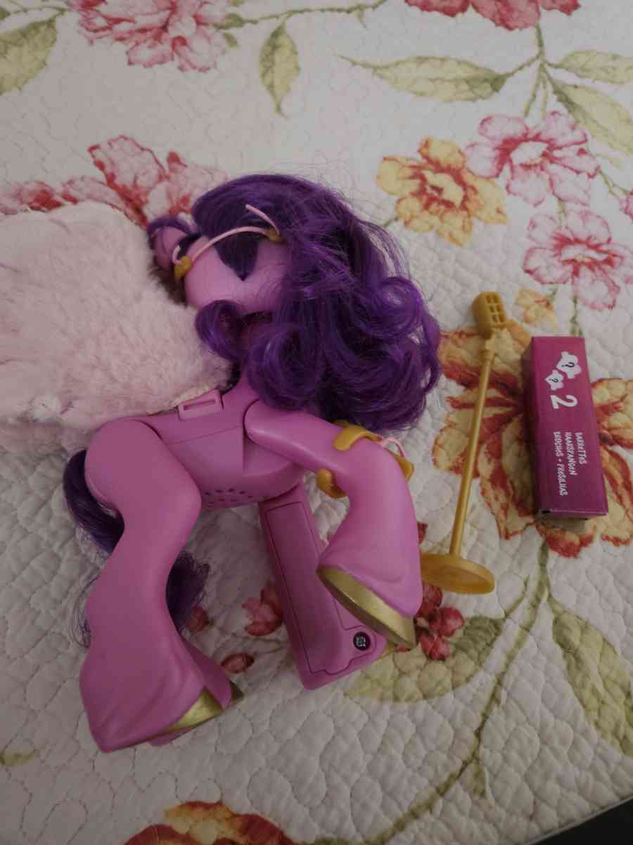 My Little Pony A New Generation Singing Star Princess Petals