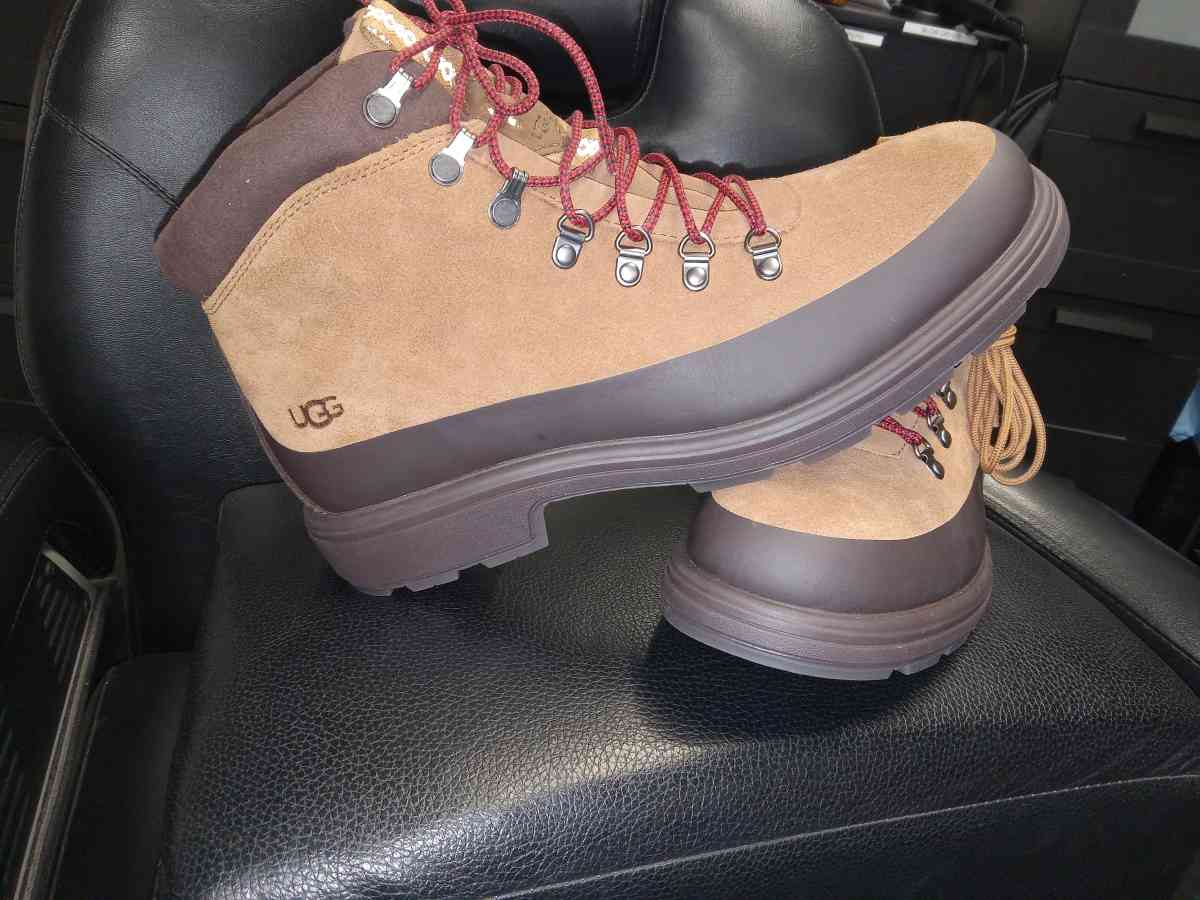 UGGS boots  for man