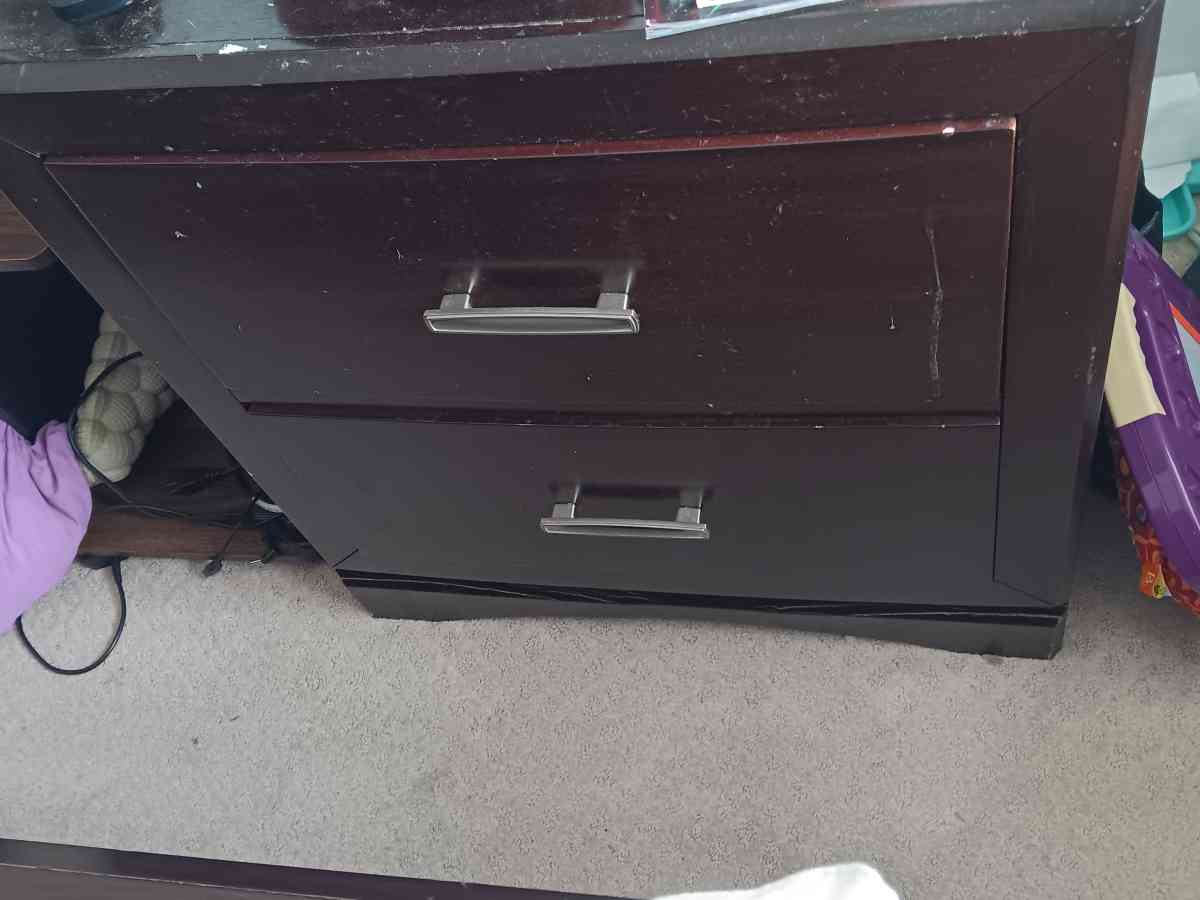 bedroom frame rails and two dressers