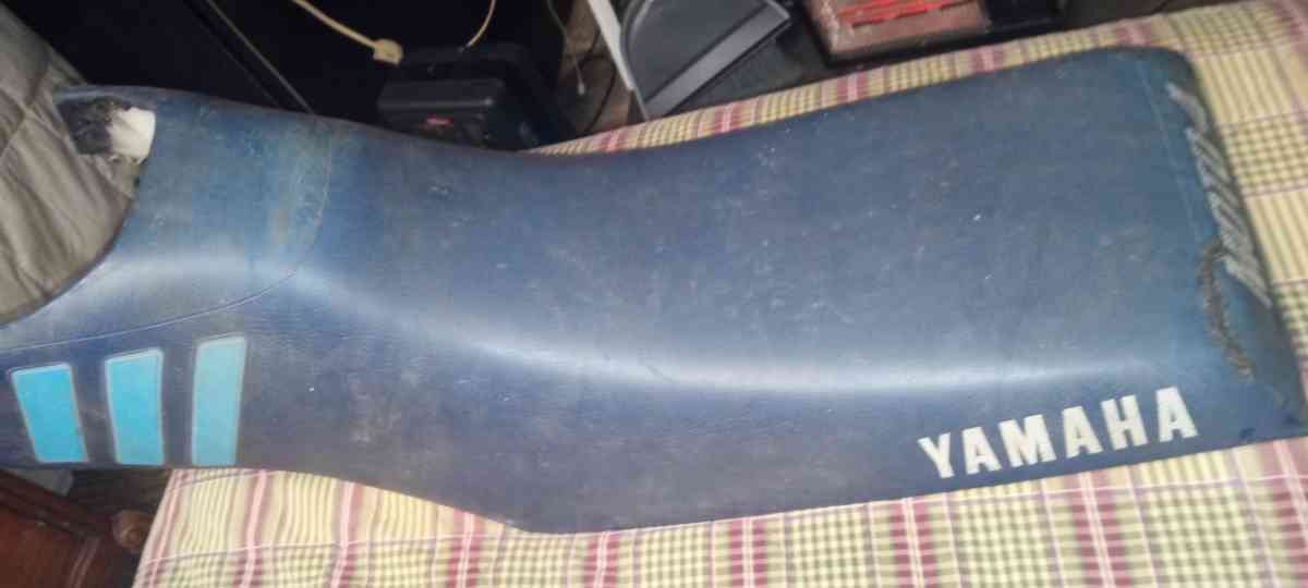 yamaha moto 4  seat cover