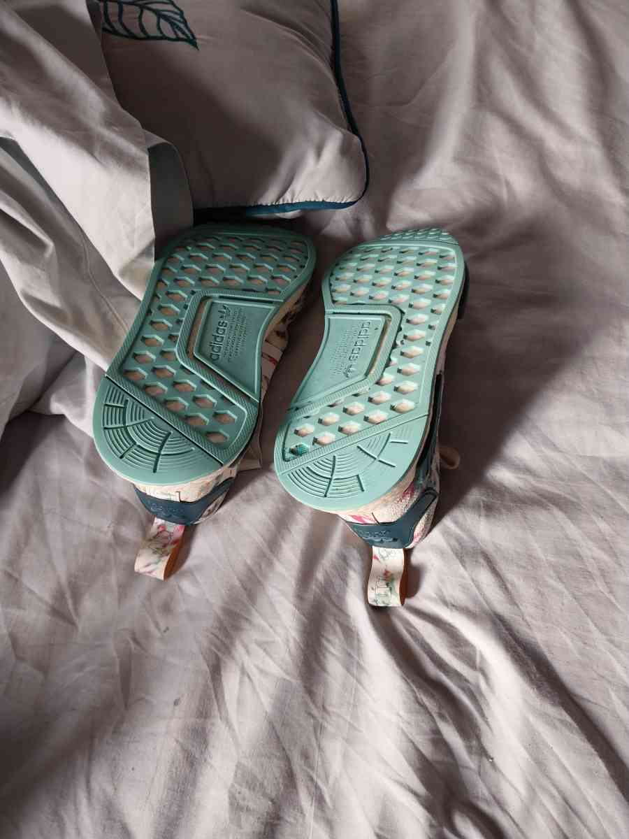 Adidas water color nmds r1