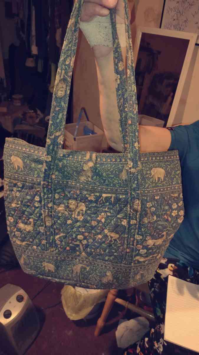 Vera Bradley Vintage Animal Kingdom tote bag