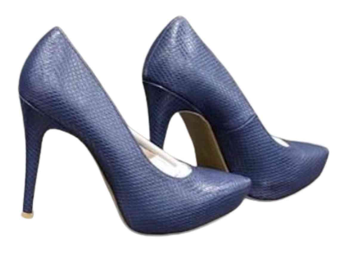 NWBox BCBG Womens Heels