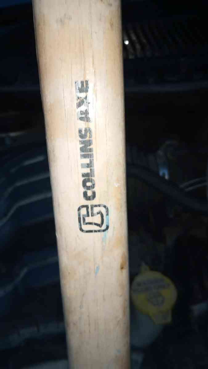 Collins Axe