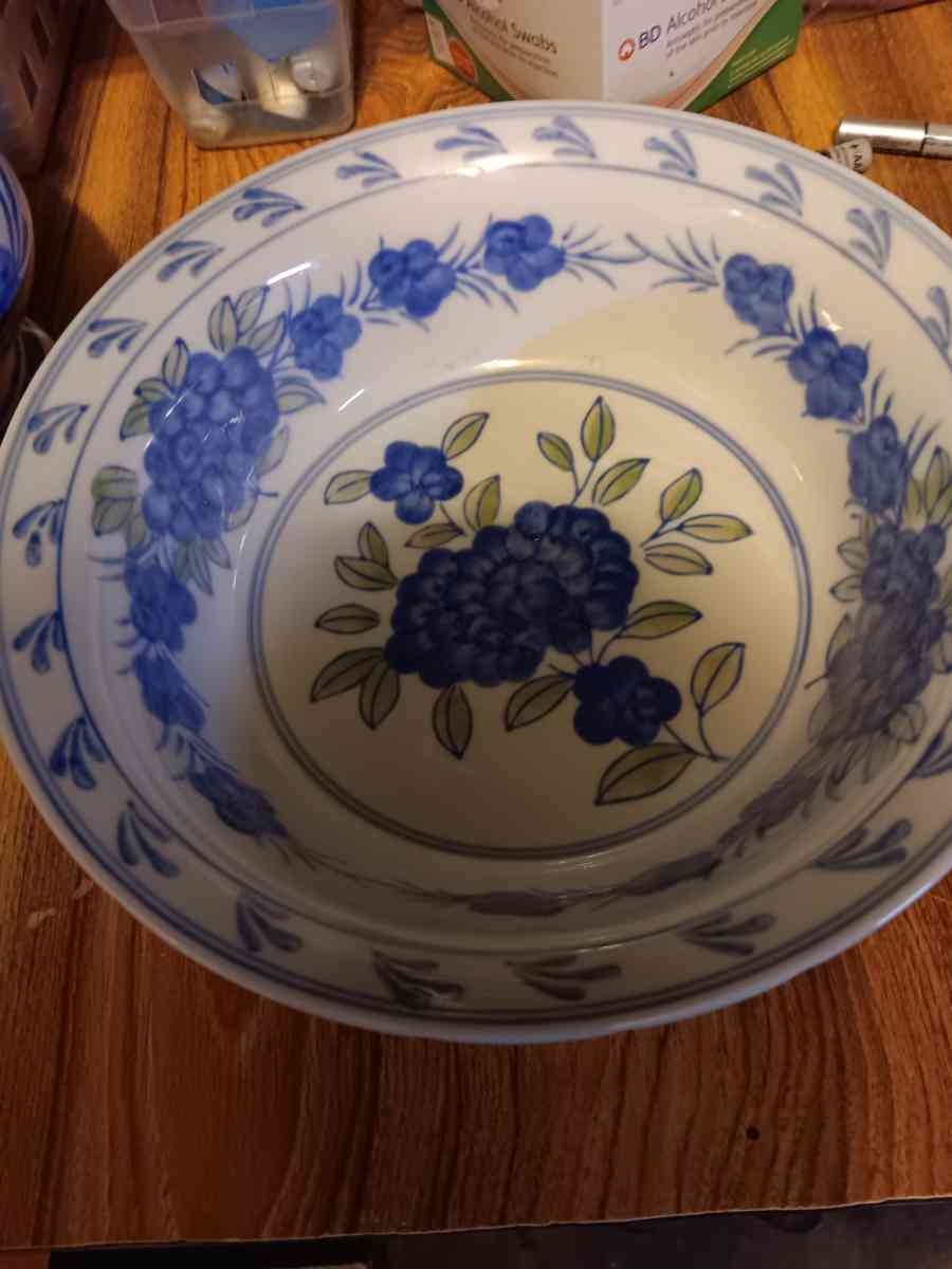 pitcher and bowl made in China