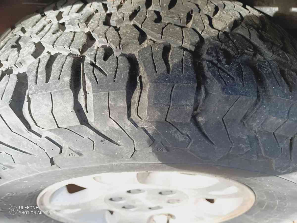 1999 Chevy Tahoe 30k miles on engine needs transmission