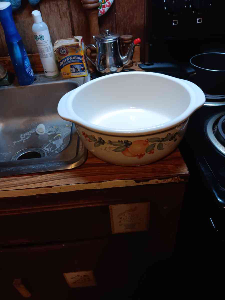 corelle coordinate stoneware covered casserole dish