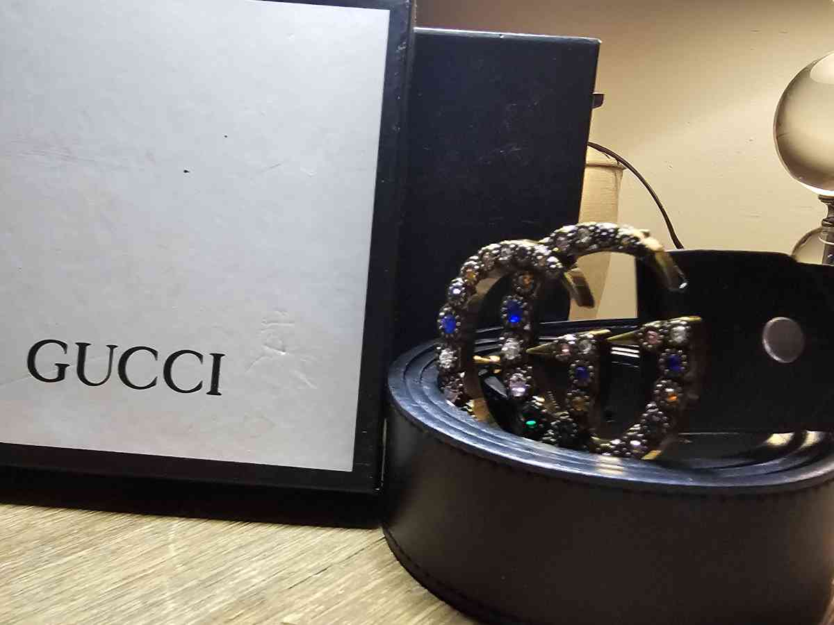Knock off Gucci belt