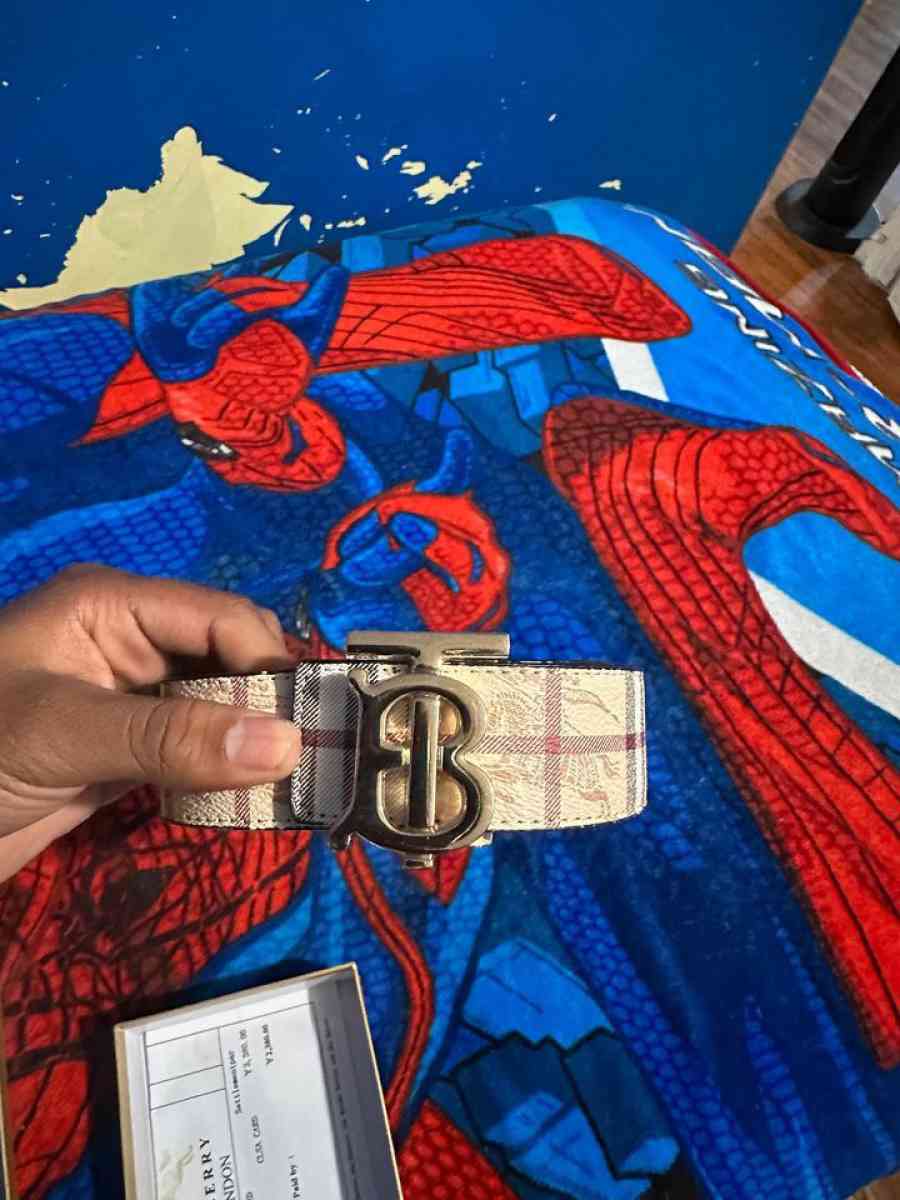 Burberry belt