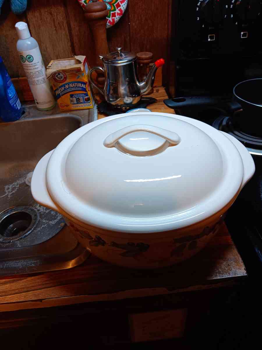 corelle coordinate stoneware covered casserole dish