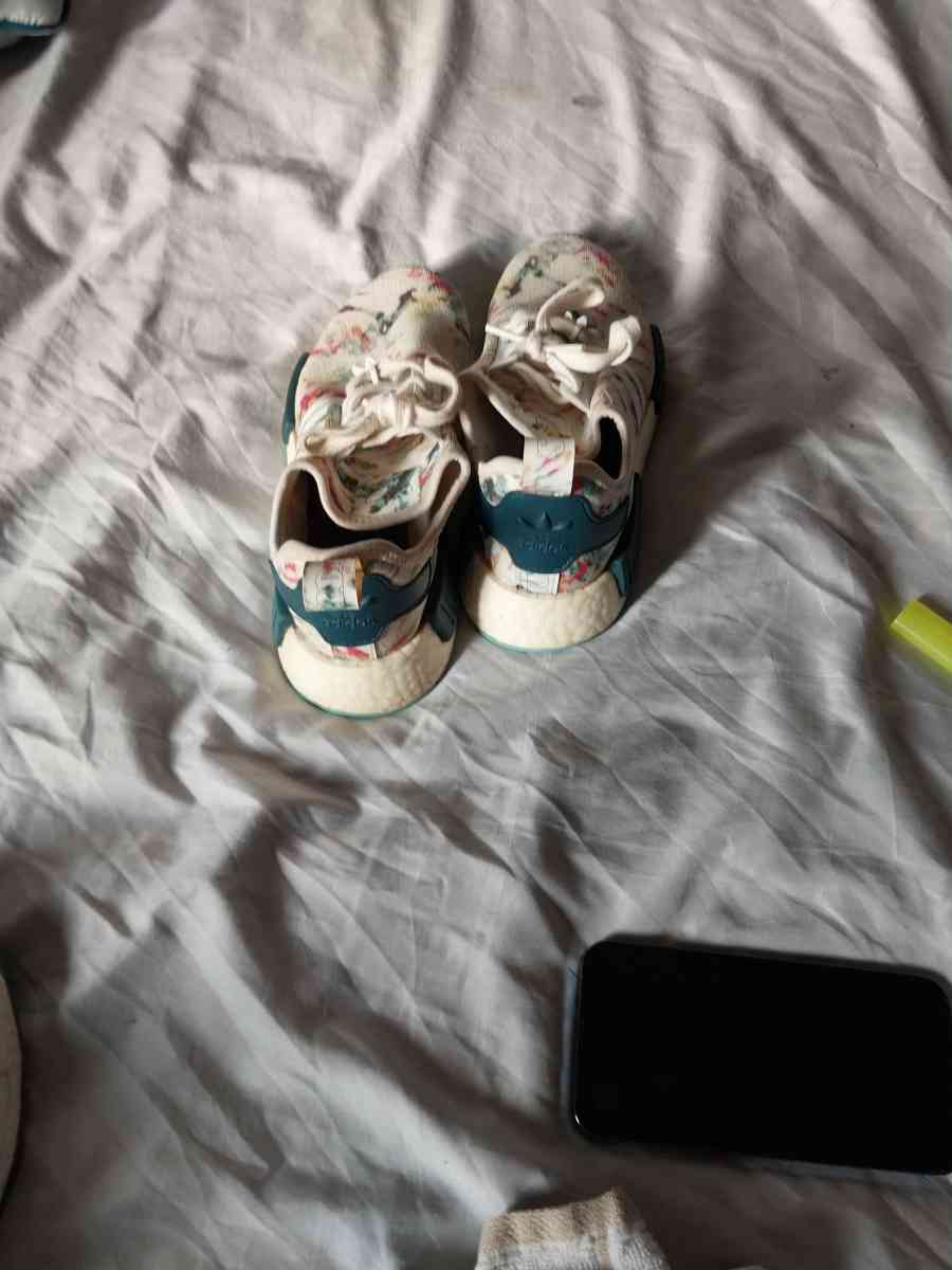 Adidas water color nmds r1