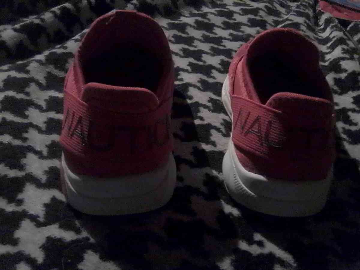 Nautica Kids Light Up Flashing Sneakers