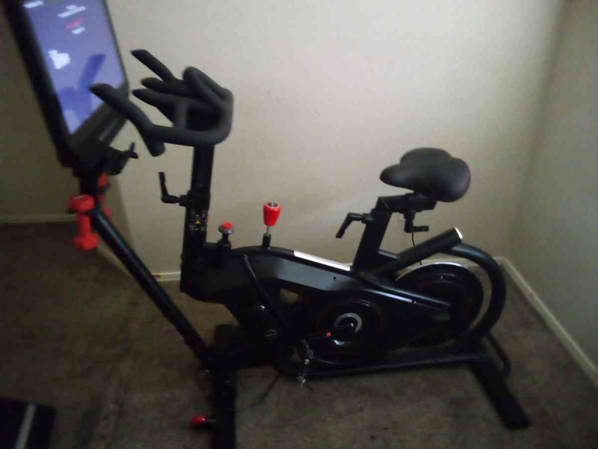 Bowflex velocore exercise bike w Lean technology