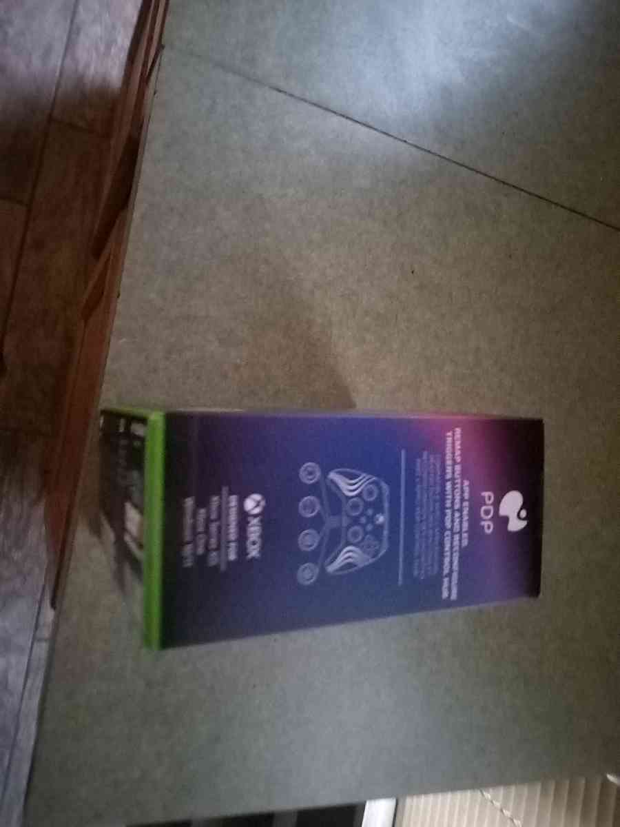 PDP COLOR CHANGING RBG LIGHTING XBOX ONE CONTROLLER