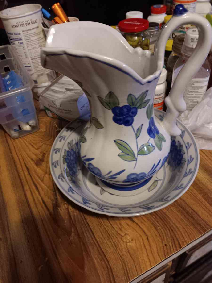 pitcher and bowl made in China