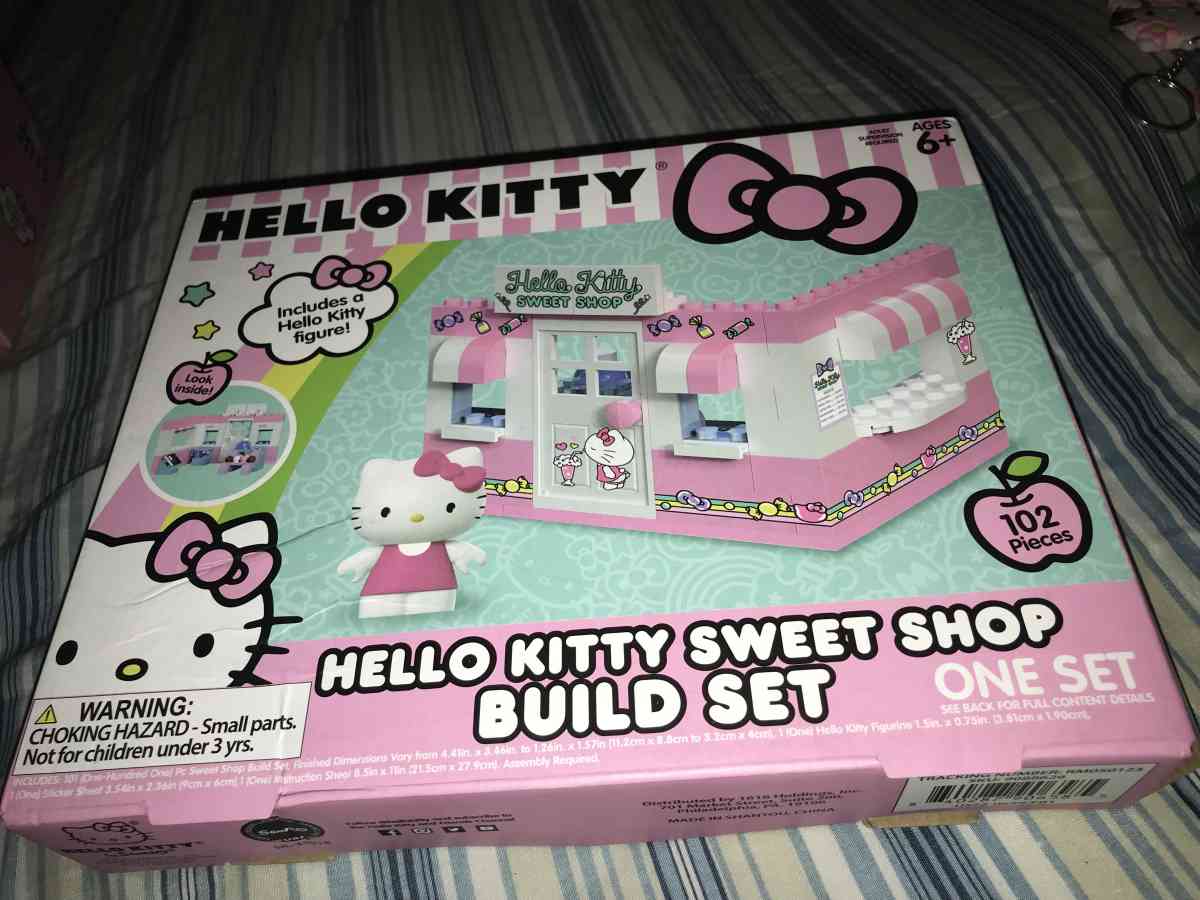 hello kitty sweet shop build set
