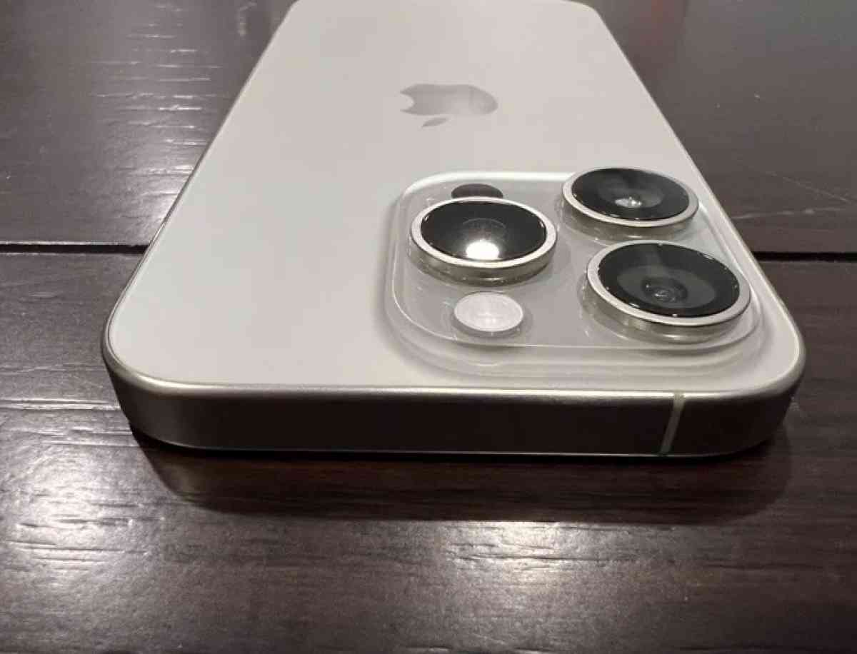 I phone 15 Titanium unlocked