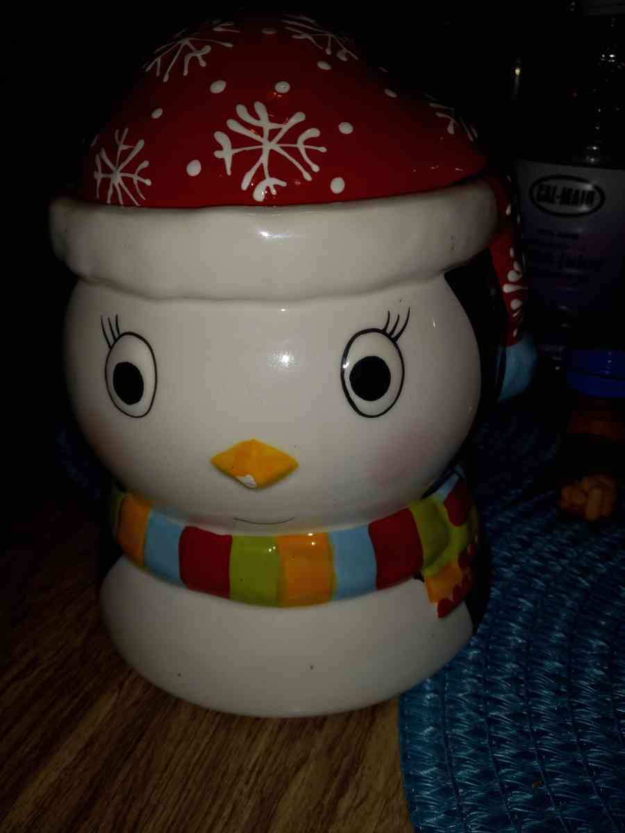 penguin cookie jar