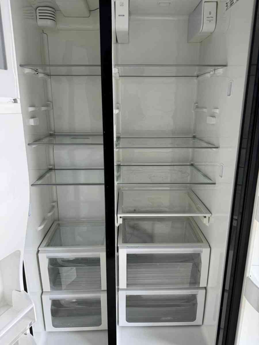 Black Side by side whirlpool refrigerator DelivereyAvailab